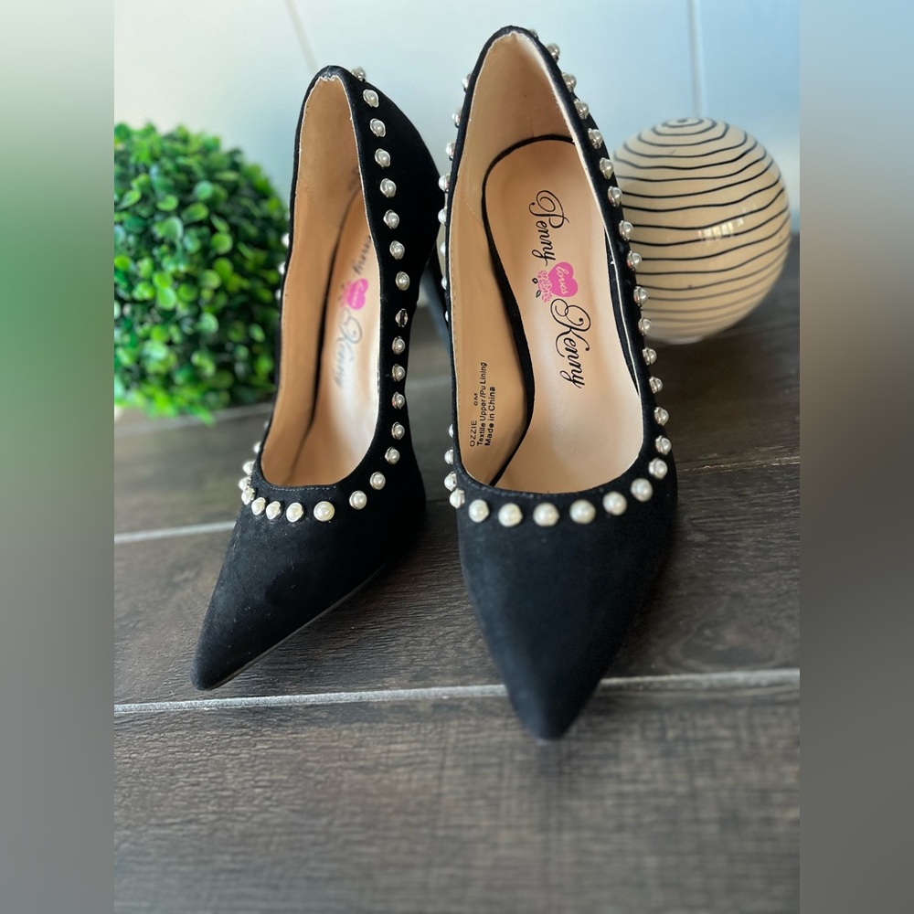 Penny Loves Kenny Ozzie Women’s Stiletto Pumps Black Faux Suede Faux Pearls Sz8M - Picture 6 of 9